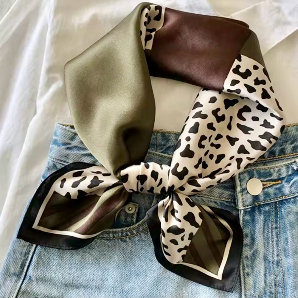 🖤 Olive Green Color-Block Twillie Scarf | Animal Print Accent | Chic & Edgy